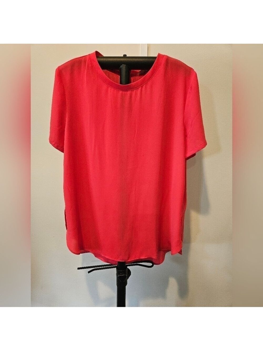 LOFT WOMEN'S  DEEP CORAL/RED SHORT SLEEVED HIGH-LOW BLOUSE SIZE SMALL